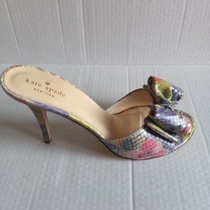 Kate Spade Selena Tropical Floral Snake Print 9 1/2 W Minimally Worn / Used
